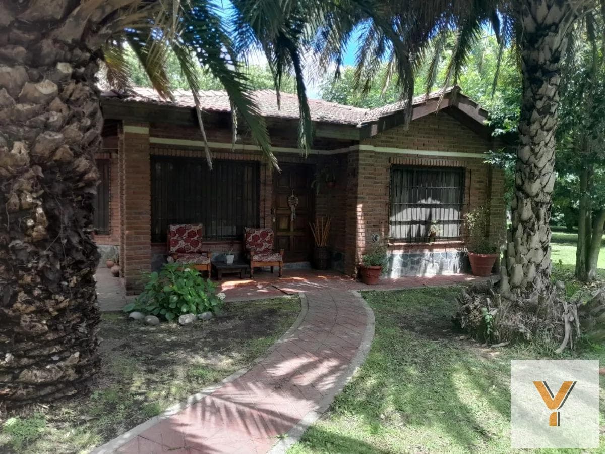 House for Sale - 2 Bedrooms, 2 Bathrooms - Garage - 2,000 m² - Guernica