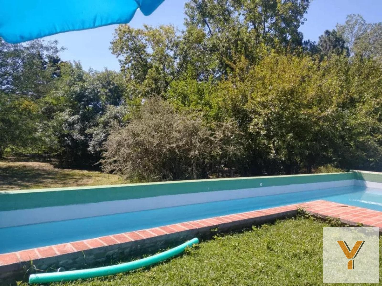 House for Sale - 4 Bedrooms, 4 Bathrooms - 120,000 square meters - Luján