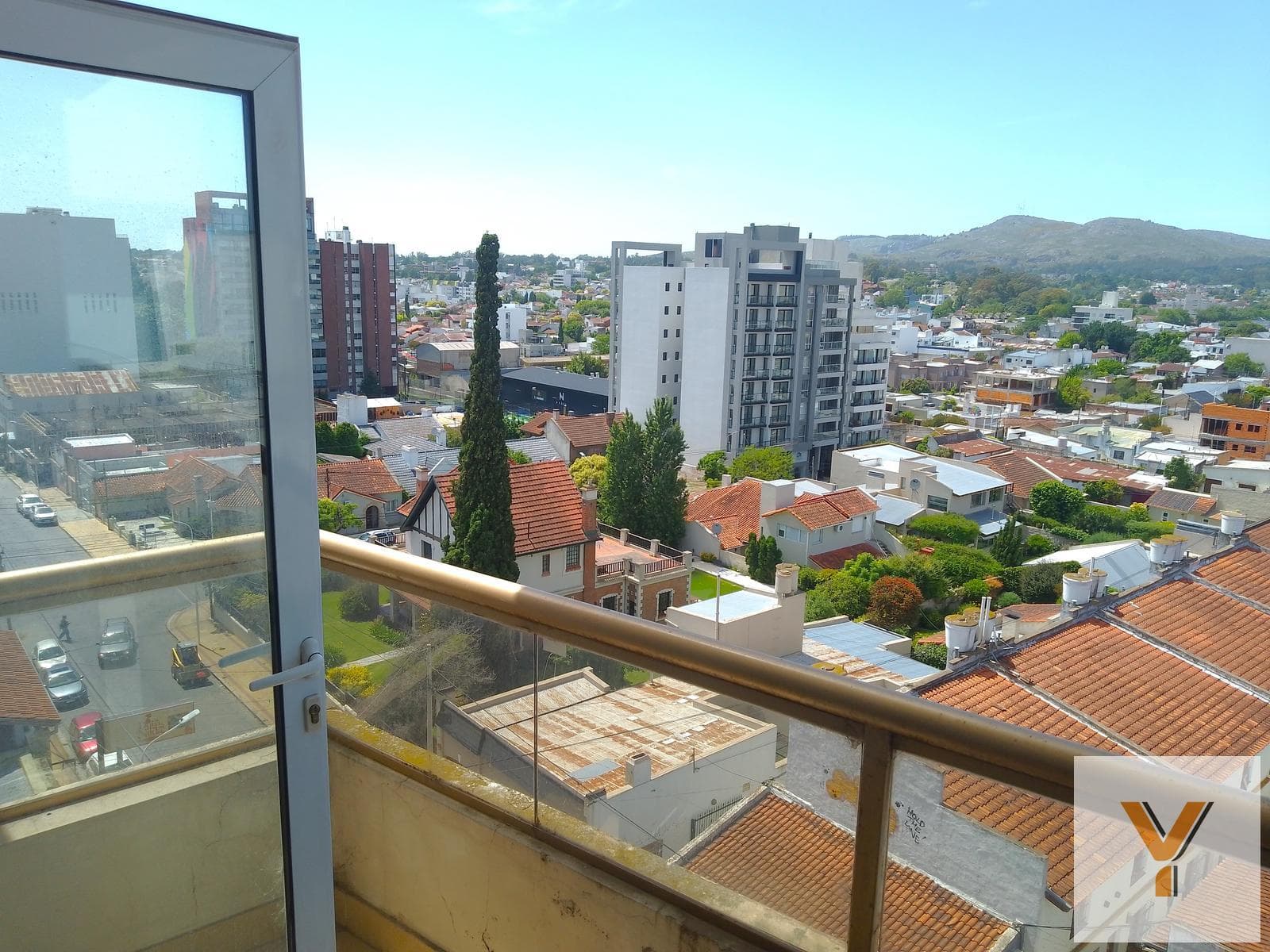 Departamento 2 ambientes con balcon y coc. en Edificio Prestige - Cochera - 45Mts2 - Tandil centro
