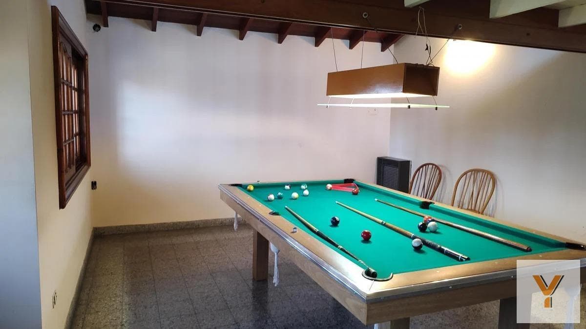 House for Sale - 4 Bedrooms, 3 Bathrooms - Parking Spaces - 350 m² - West Quilmes