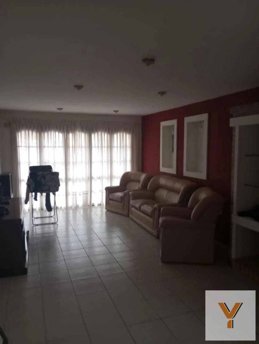 House for Sale - 3 Bedrooms, 2 Bathrooms - Garage - 440 m² - Córdoba