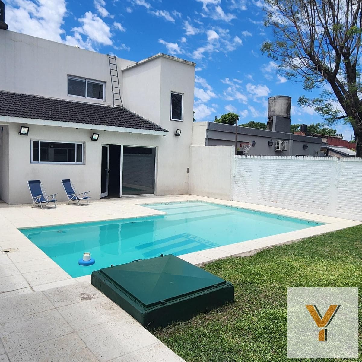 House for Sale - 4 Bedrooms, 3 Bathrooms - Garage - 310 m² - Morón