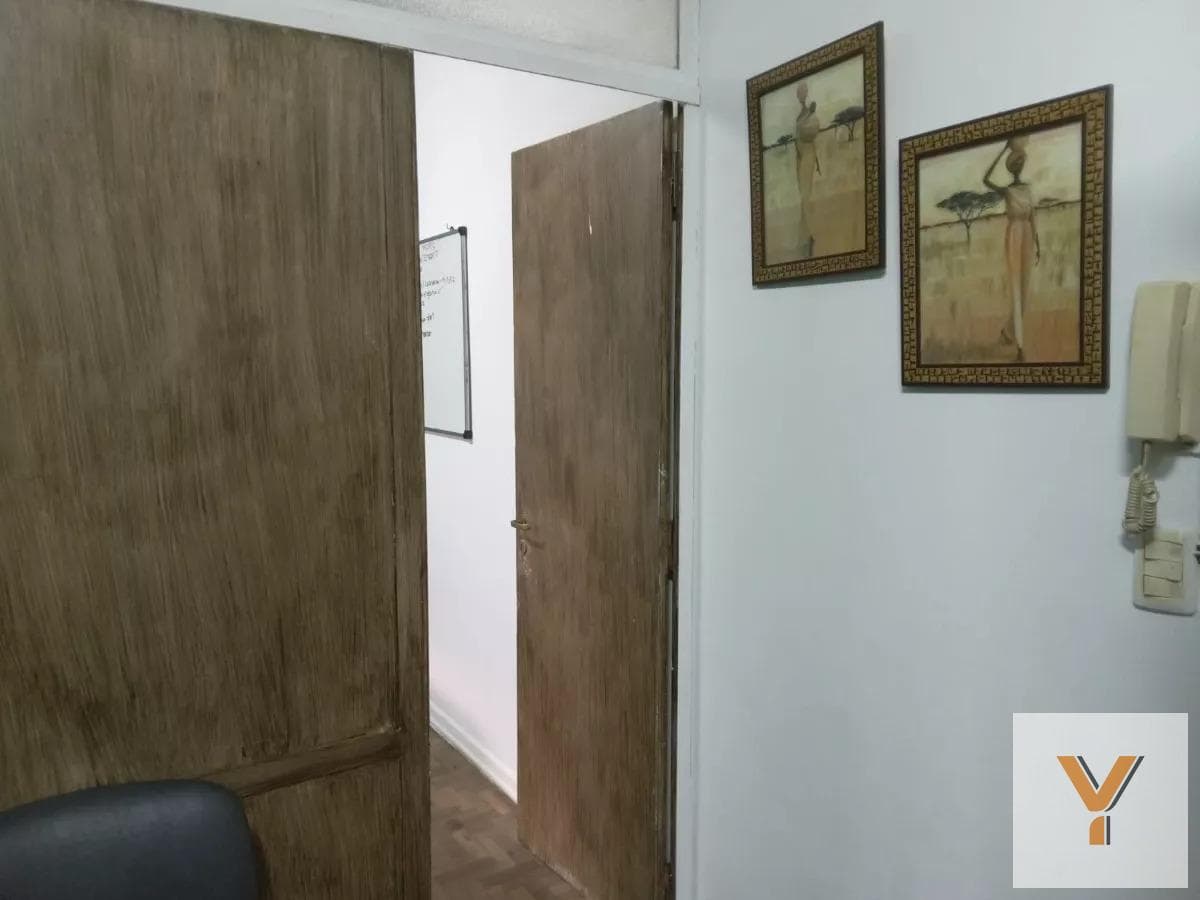 Office for Rent - 2 Offices, 4 Bathrooms - 38 m² - Monserrat