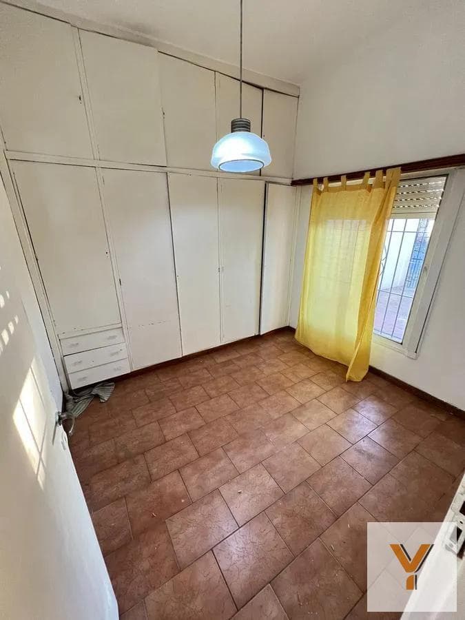 House for sale - 2 bedrooms, 1 bathroom - Garage - 200 square meters - Ituzaingó