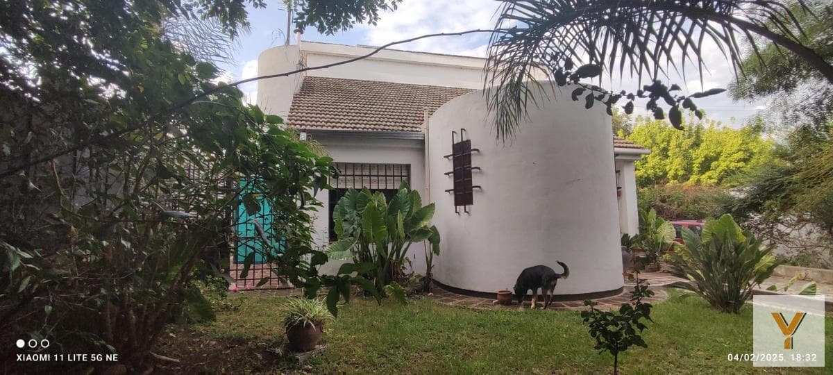 House for Sale - 2 Bedrooms, 2 Bathrooms - Garage - 480 m² - Arguello