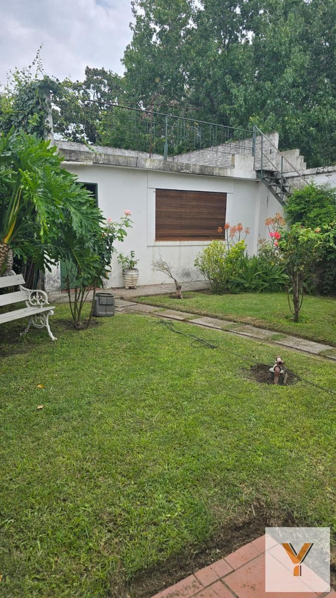 House for Sale - 2 Bedrooms, 1 Bathroom - 300 m² - José C. Paz