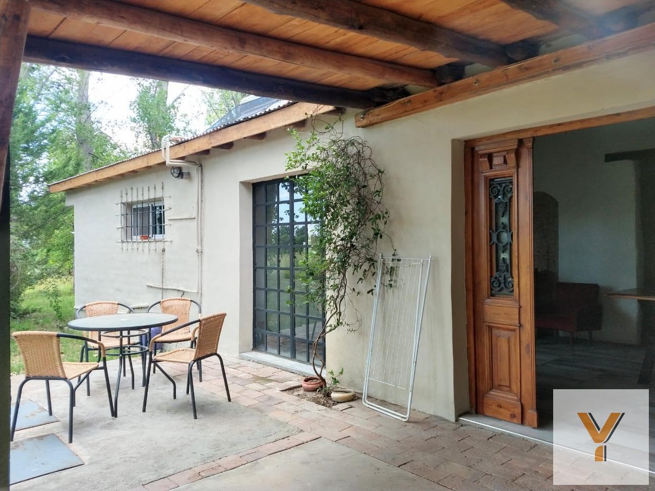 Country House for Sale - 4 Bedrooms, 2 Bathrooms - Garage - 150,000 m² - San Rafael