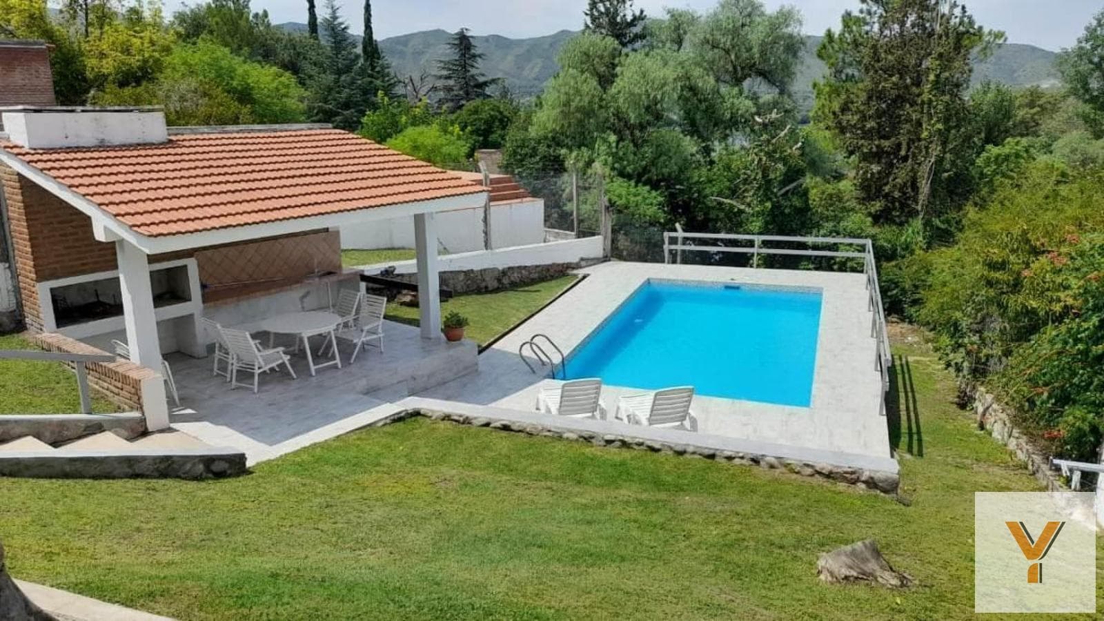 House for Sale - 3 Bedrooms, 3 Bathrooms - 632 m² - Córdoba
