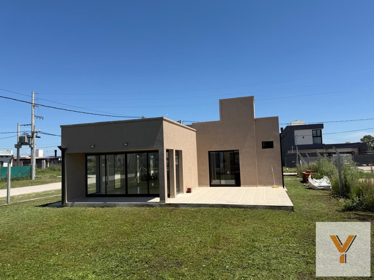 House for Sale - 2 Bedrooms, 1 Bathroom - 450 m² - La Plata
