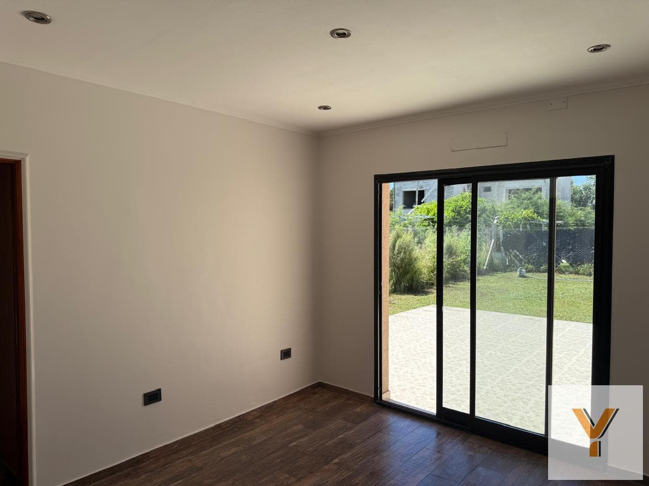 House for Sale - 2 Bedrooms, 1 Bathroom - 450 m² - La Plata