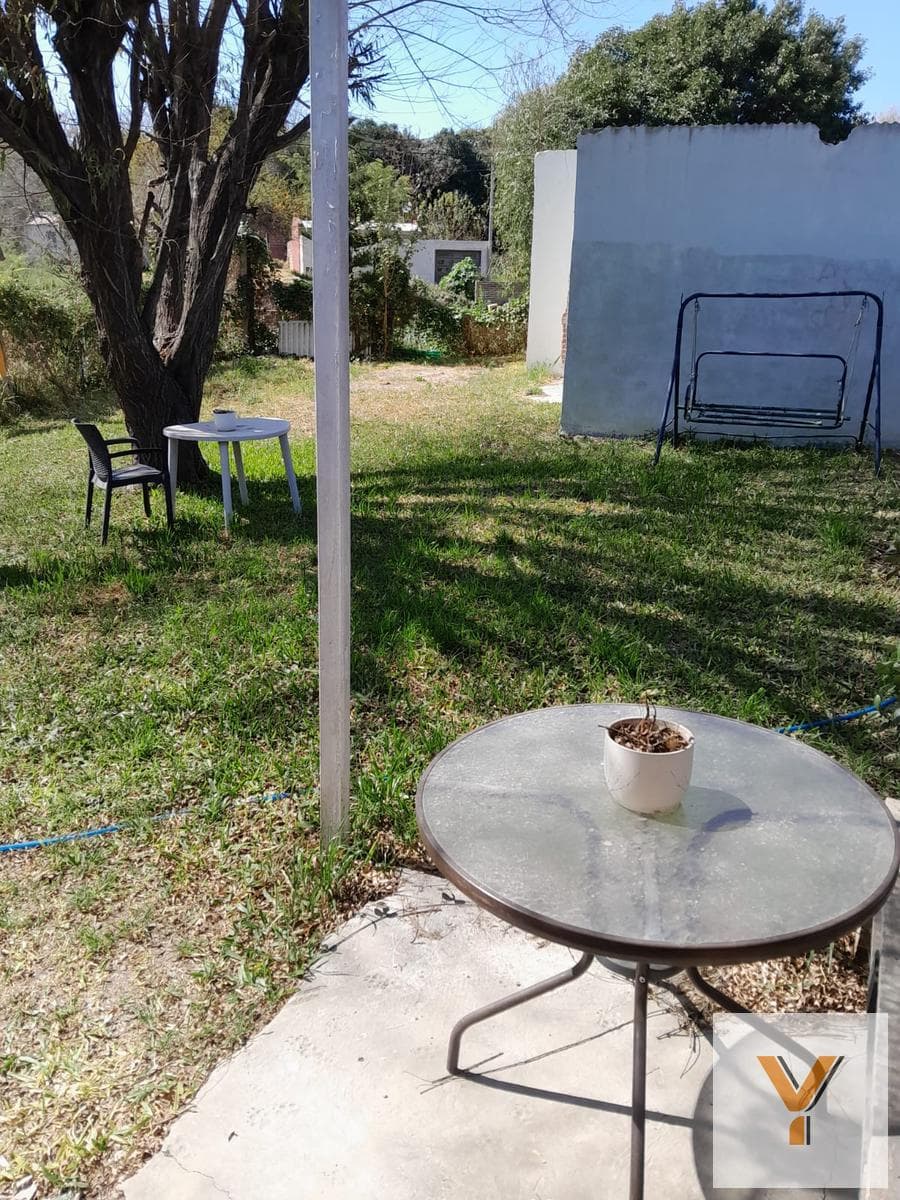 House for sale. 2 bedrooms, 1 bathroom - 302 m² - Paraná