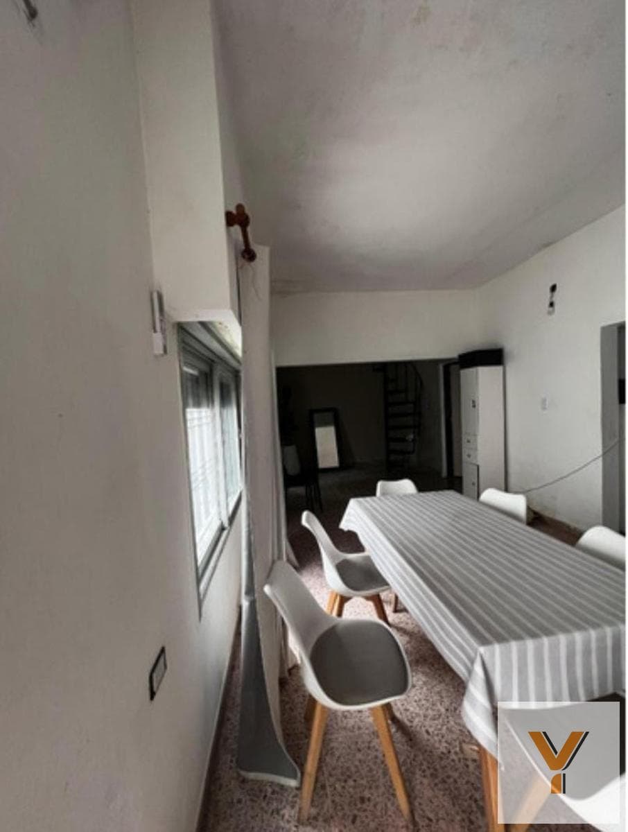 House for Sale - 6 Bedrooms, 3 Bathrooms - Garage - 500 m² - Billinghurst