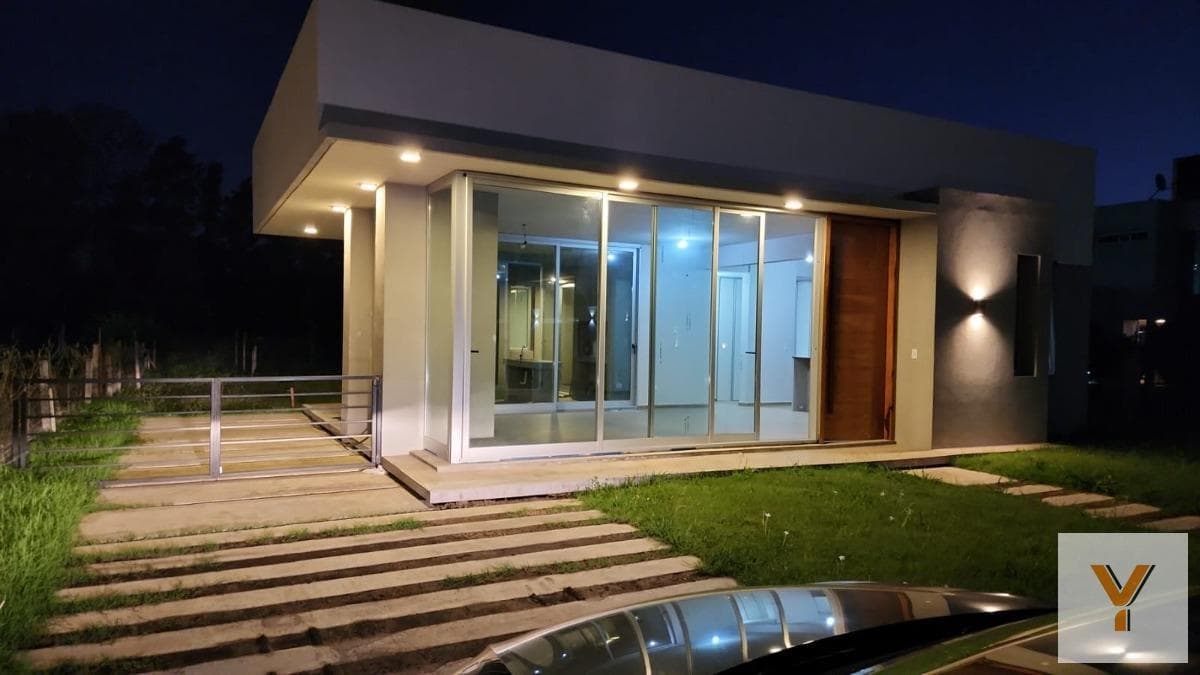 House for Sale - 3 Bedrooms, 4 Bathrooms - Garage - 650 square meters - Hudson