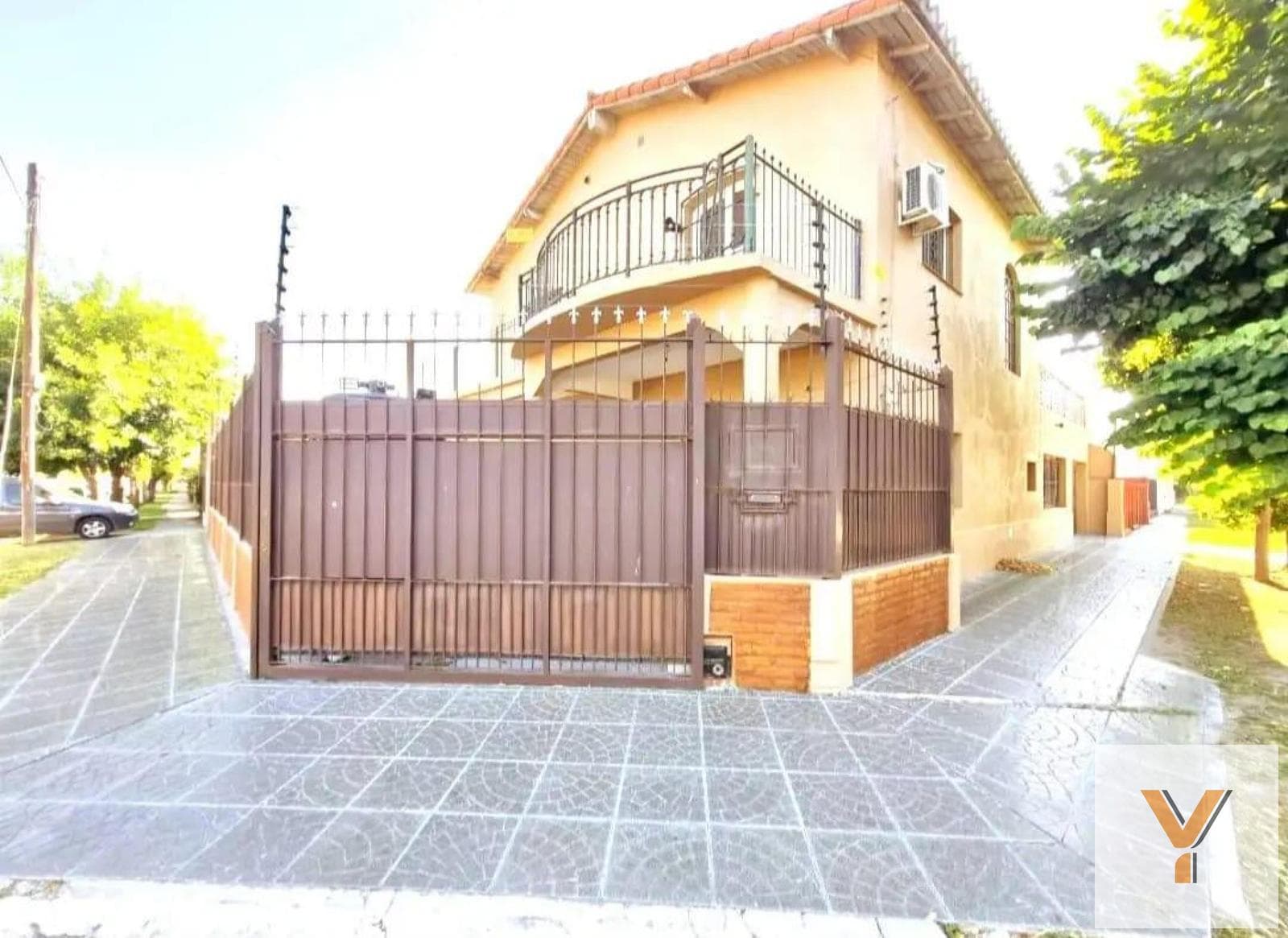 House for Sale - 2 Bedrooms, 3 Bathrooms - 348 m² - Morón