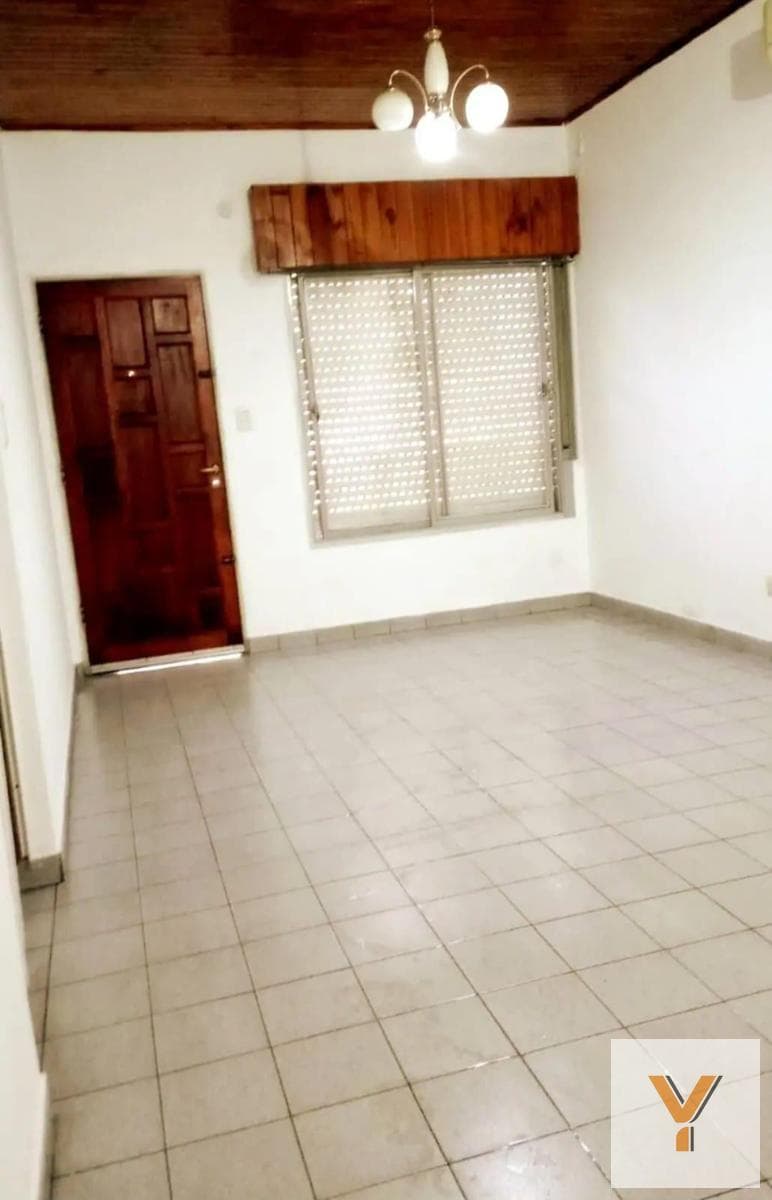 Homes for Sale - 2 Bedrooms, 2 Bathrooms - 300 square meters - Morón