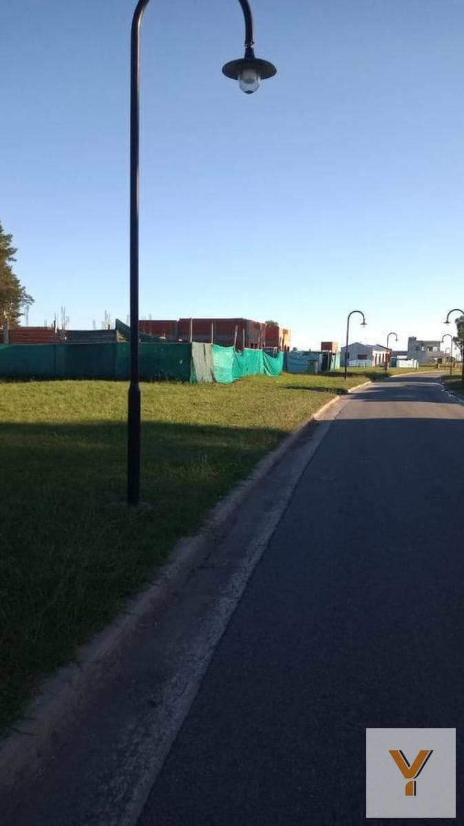 Land for Sale - 1,878 m² - Area 60, La Plata
