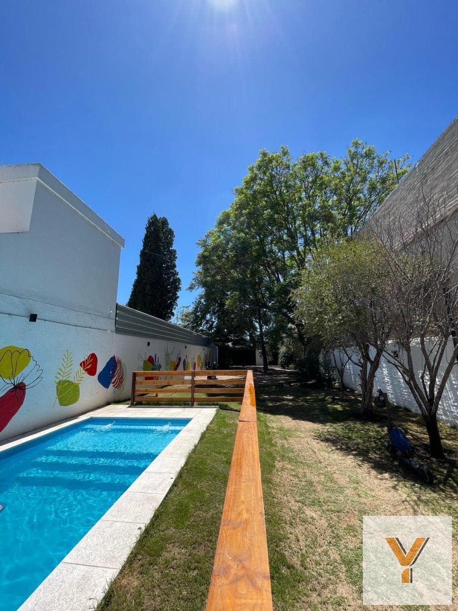 Country House for Sale - Studio - 500 square meters - General Pueyrredón
