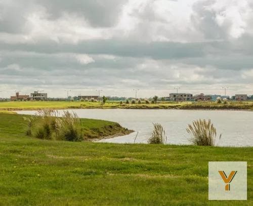 Land for Sale - 1,268 m² - San Sebastián