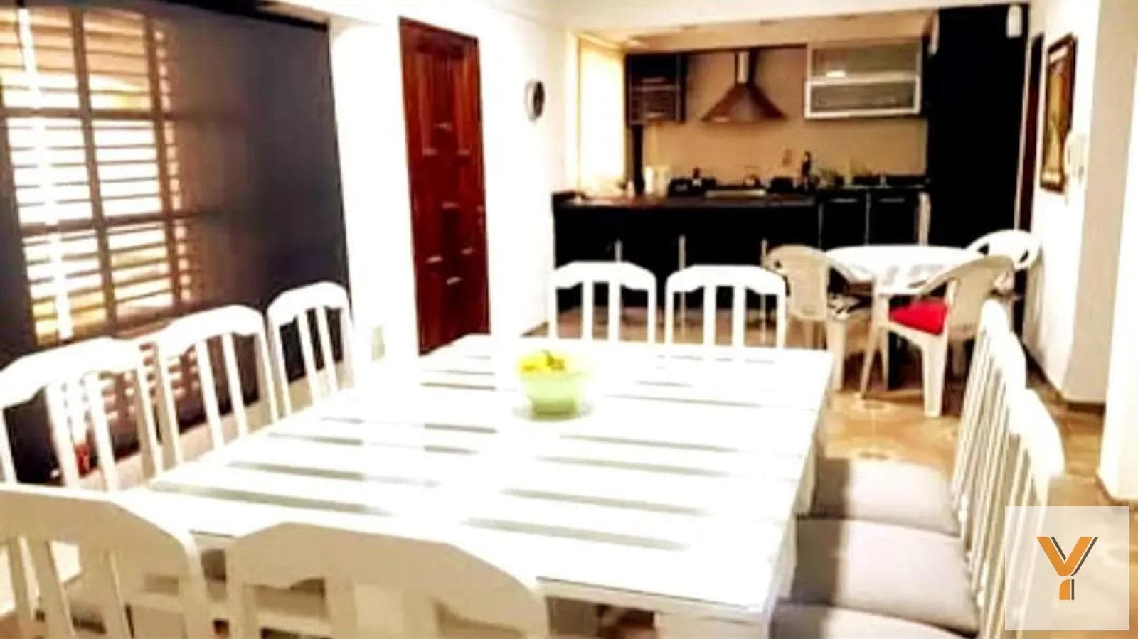 House for Sale - 3 Bedrooms, 1 Bathroom - 420 m² - Villa Luzuriaga