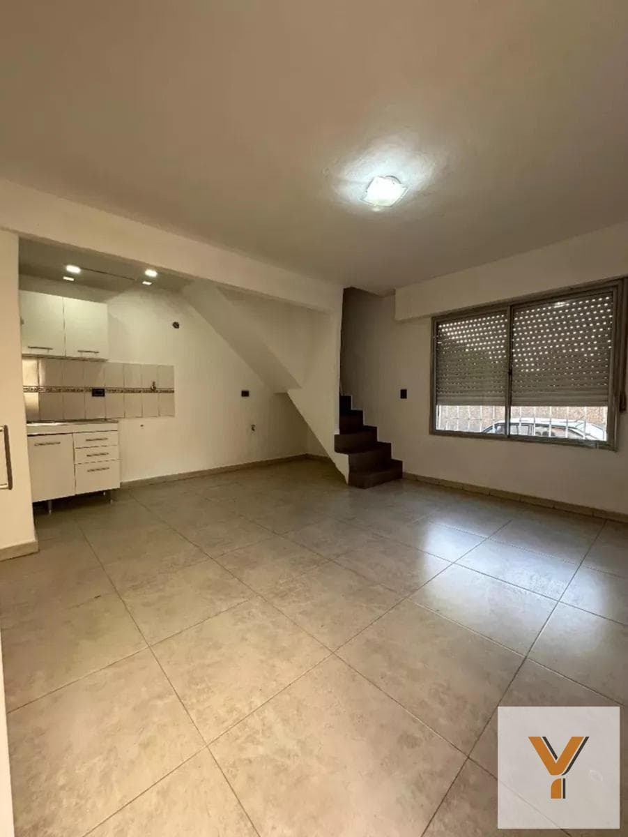 Apartment for sale - 2 bedrooms, 1 bathroom - 42 square meters - Castelar