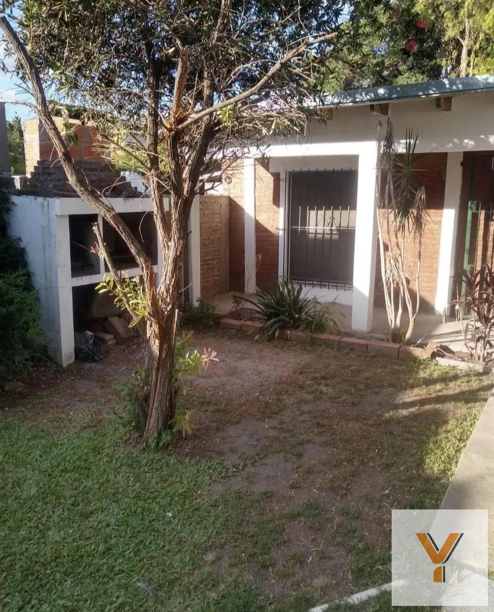 House for Sale - 1 Bedroom, 1 Bathroom - 300 m² - Melchor Romero