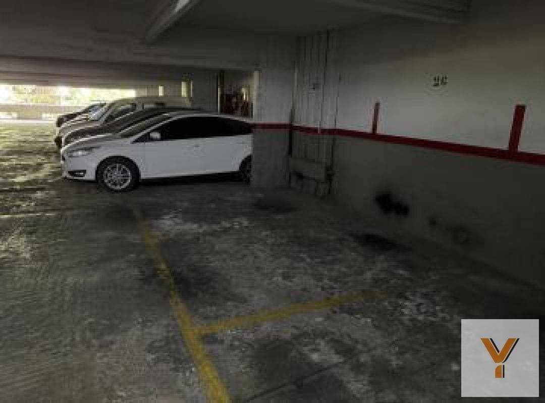 Garage for sale - 22 square meters - Once