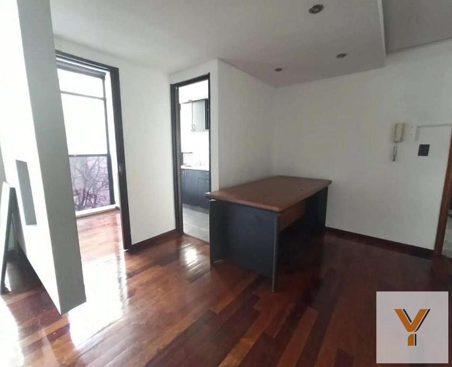 Office for Sale - 3 Offices, 1 Bathroom - 106 m² - San Nicolás