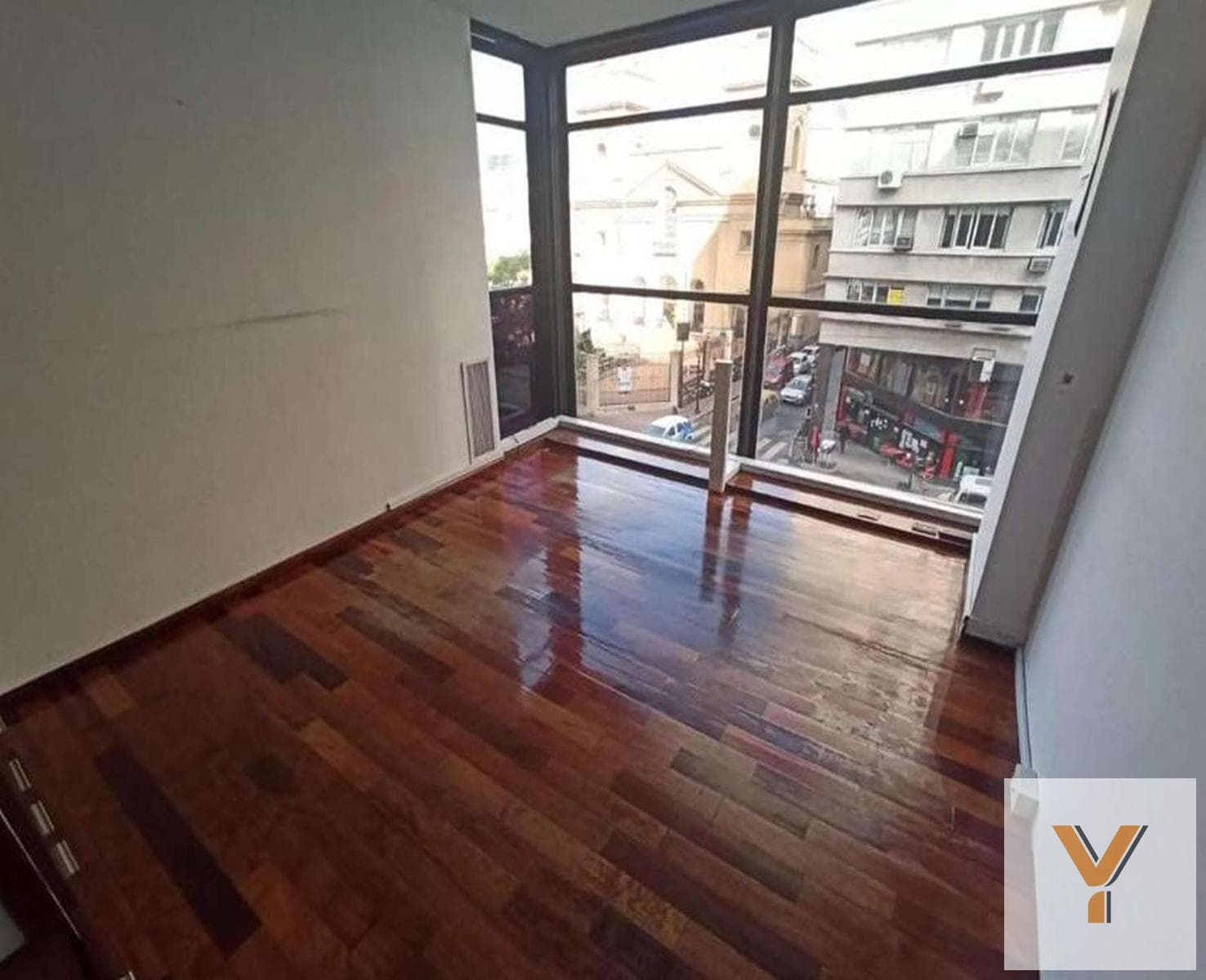 Office for Sale - 3 Offices, 1 Bathroom - 106 m² - San Nicolás