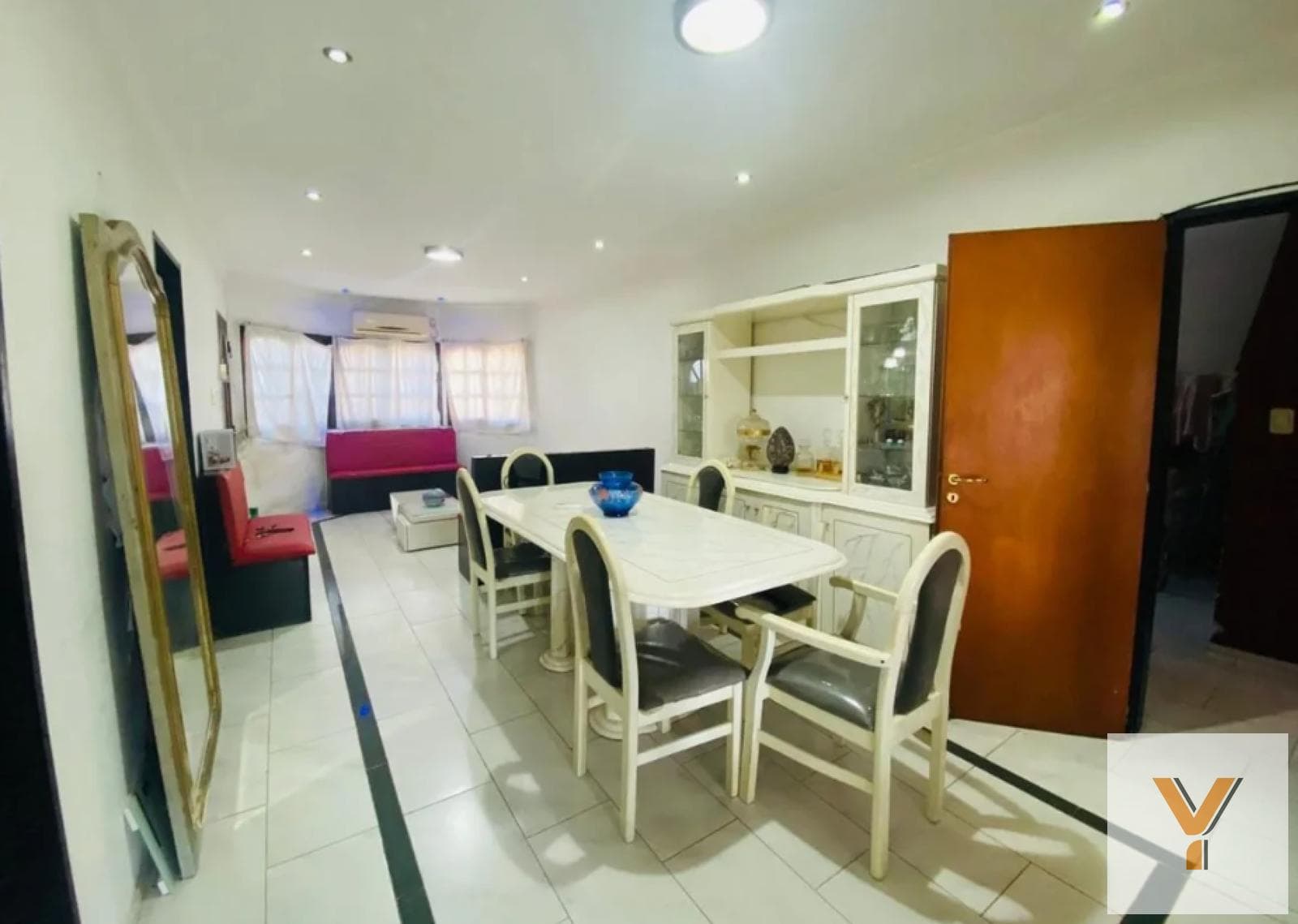 House for Sale - 4 Bedrooms, 2 Bathrooms - Garage - 400 m² - Los Hornos