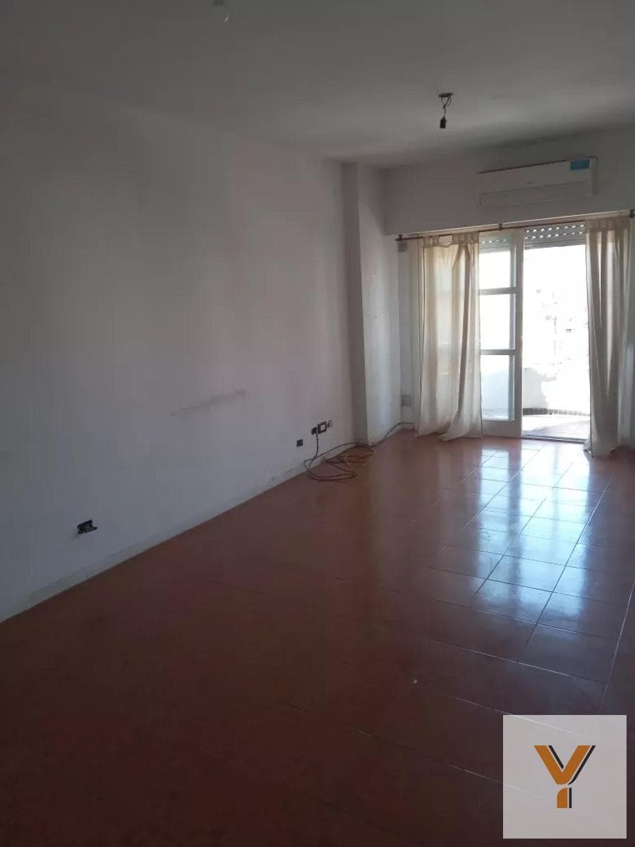 Apartment for Sale - 2 Bedrooms, 2 Bathrooms - 70 m² - Flores