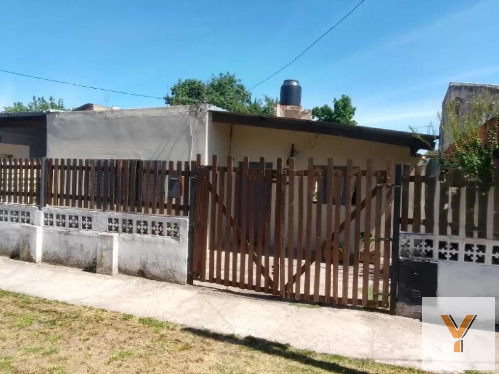 House for Sale - 2 Bedrooms, 1 Bathroom - 63 m² - Burzaco