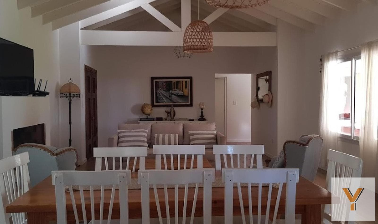 House for Sale - 3 Bedrooms, 3 Bathrooms - 1,000 m² - Pinamar