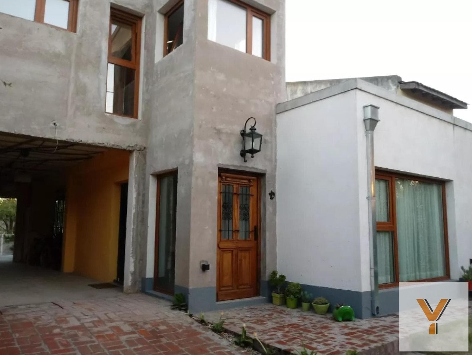 House for Sale - 2 Bedrooms, 2 Bathrooms - Parking Spaces - 330 m² - Quequén