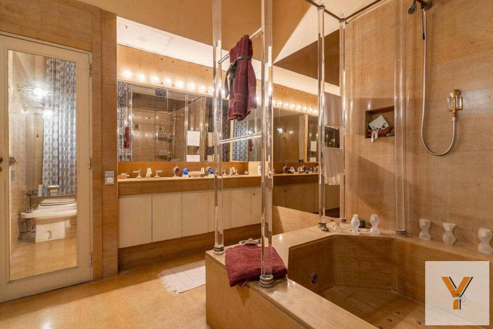 Apartment for sale - 5 bedrooms, 5 bathrooms - 500 square meters - Recoleta