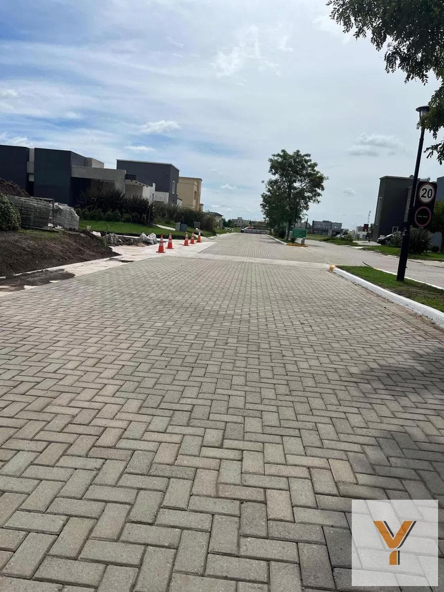 Land for Sale - 650 m² - Presidente Perón