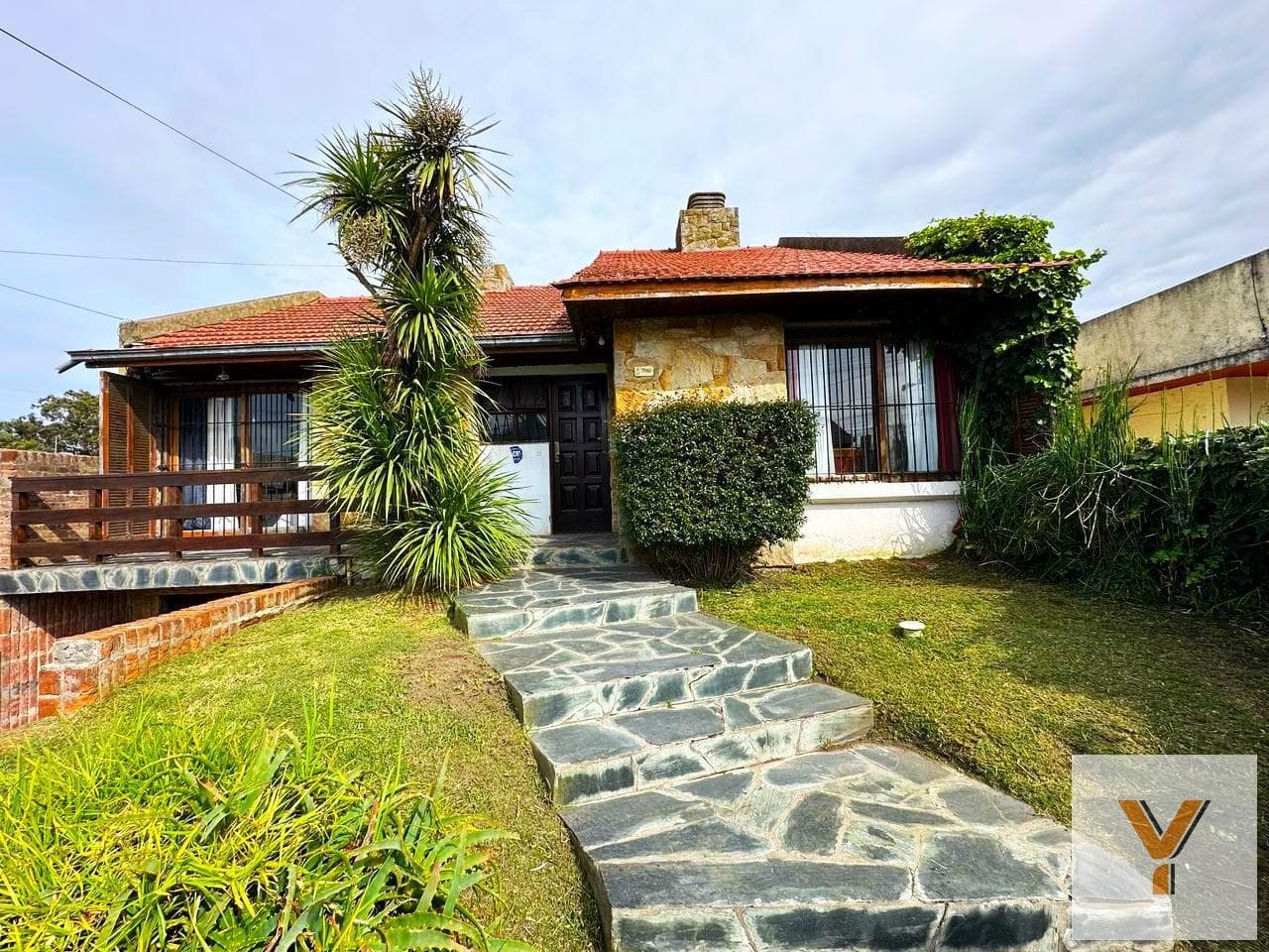 House for Sale - 4 Bedrooms, 3 Bathrooms - 195 m² - Mar del Plata