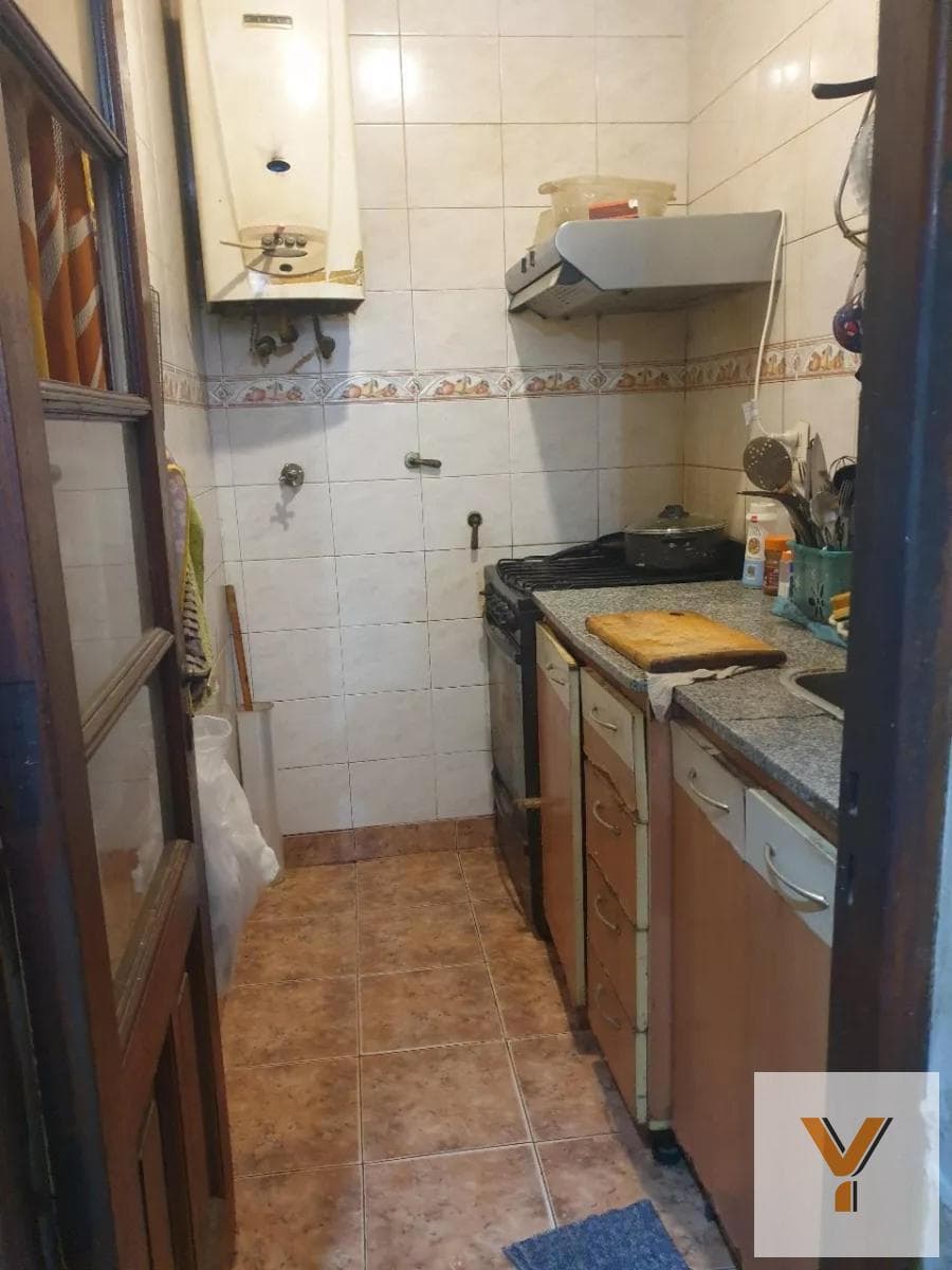 Apartment for Sale - 3 Bedrooms, 1 Bathroom - 95 square meters - Parque Patricios