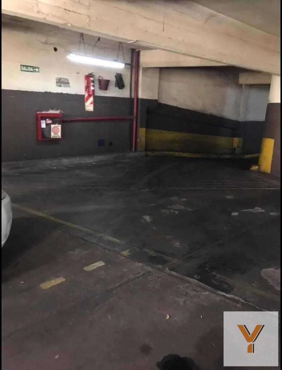 Garage for sale - 12 square meters - Recoleta