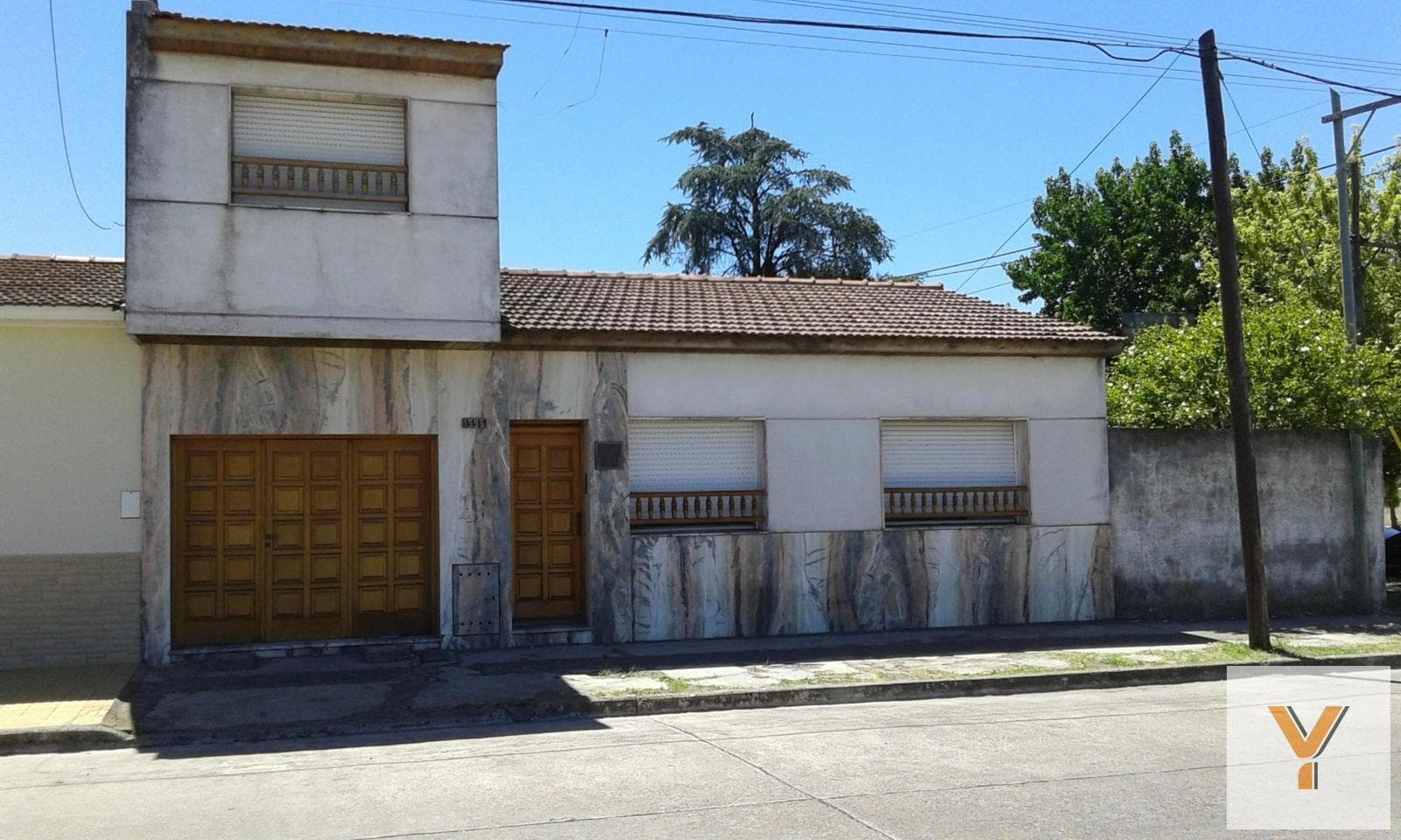 House for Sale - 4 Bedrooms, 3 Bathrooms - 881 m² - Near downtown Olavarría