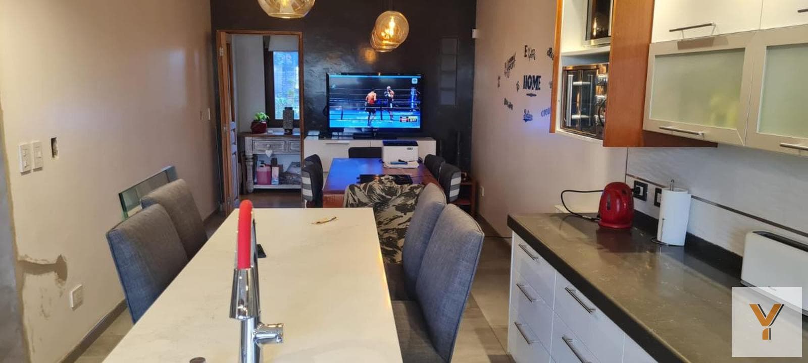 House for Sale - 3 Bedrooms, 2 Bathrooms - Parking Spaces - 270 m² - Castelar