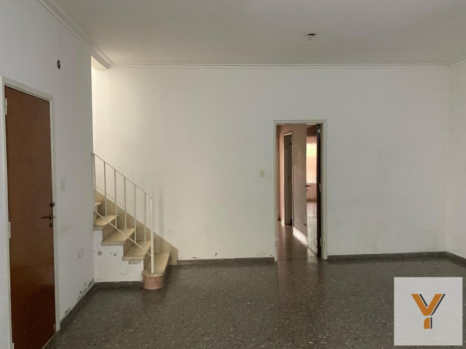 House for Sale - 3 Bedrooms, 2 Bathrooms - 240 m² - La Plata
