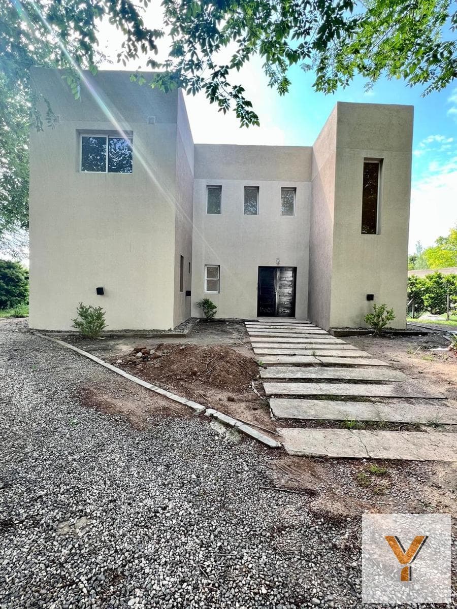 House for Sale - 3 Bedrooms, 4 Bathrooms - Garage - 883 m² - Pilar