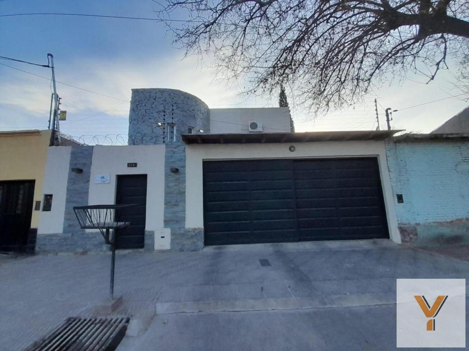 House for Sale - 5 Bedrooms, 4 Bathrooms - 340 m² - Las Heras