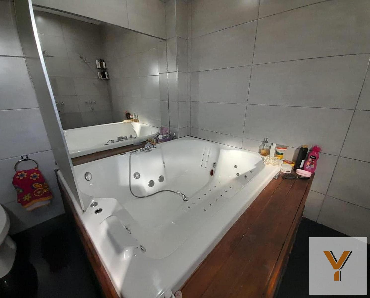 House for Sale - 5 Bedrooms, 4 Bathrooms - 340 m² - Las Heras