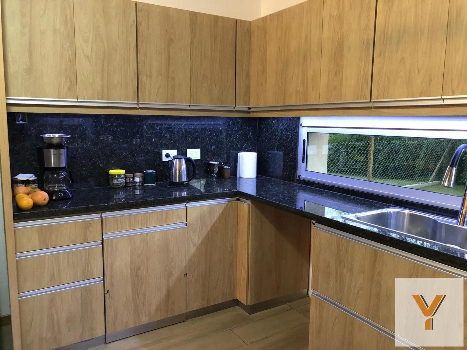 House for Sale - 5 Bedrooms, 4 Bathrooms - Garage - 1,502 m² - Córdoba