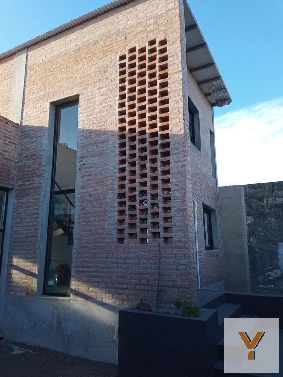 House for Sale - 2 Bedrooms, 4 Bathrooms - 450 m² - Chivilcoy