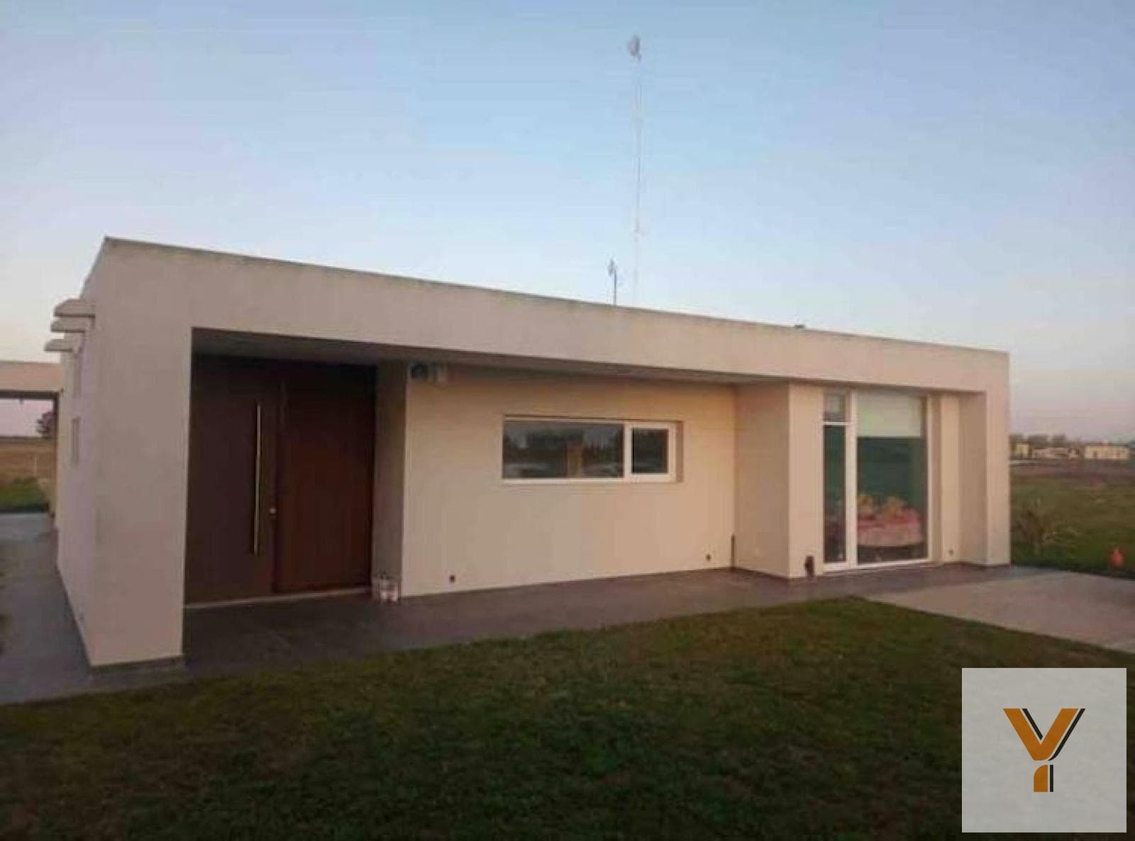 House for Rent - 3 Bedrooms, 2 Bathrooms - Coronel Brandsen