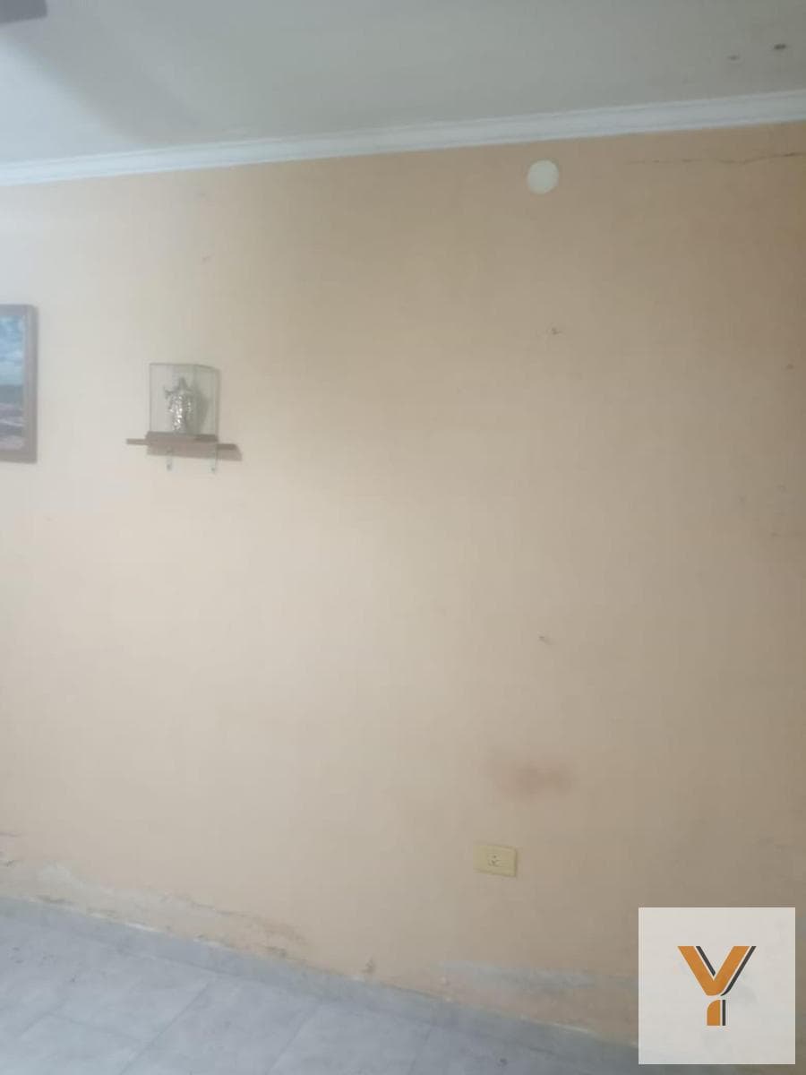 House for Sale - 5 Bedrooms, 2 Bathrooms - Lules