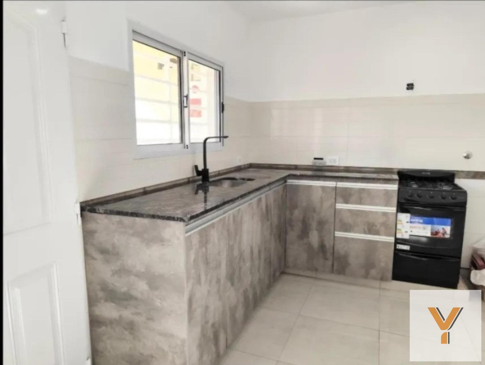 Apartment for Sale - 3 Bedrooms, 2 Bathrooms - Malvinas Argentinas