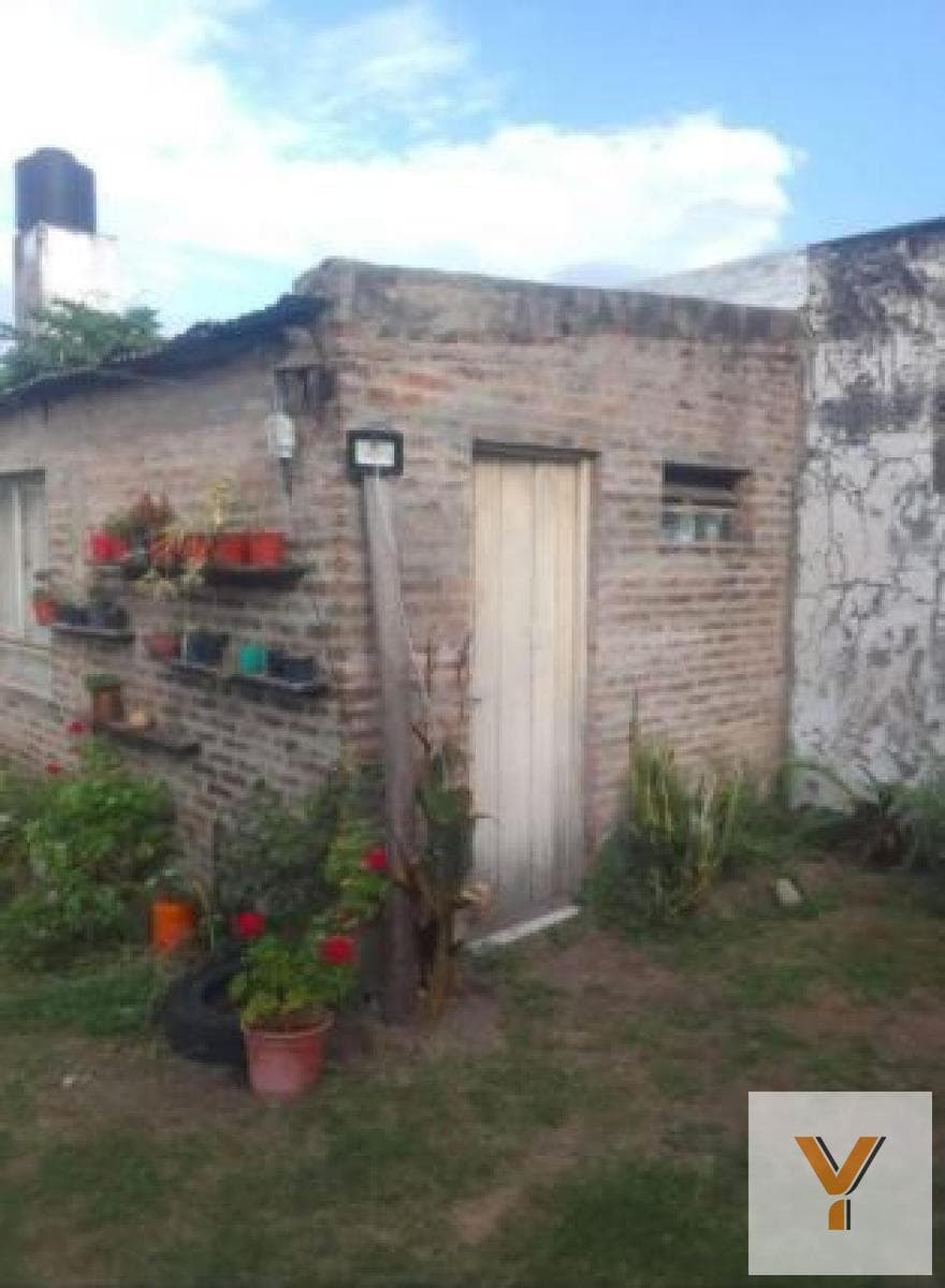 House for Sale - 2 Bedrooms, 2 Bathrooms - Corrientes
